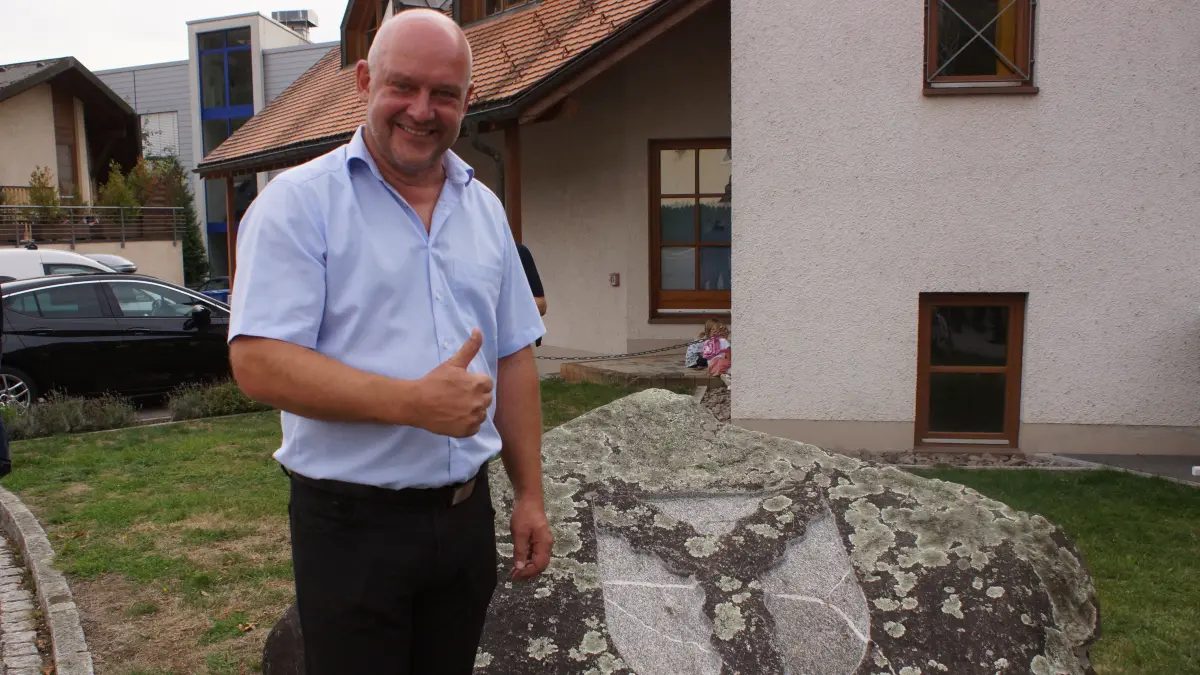Wembachs Bürgermeister Christian Rüscher gibt sein Amt nach 16 Jahren ab und macht den Platz auf dem Rathausstuhl frei.
