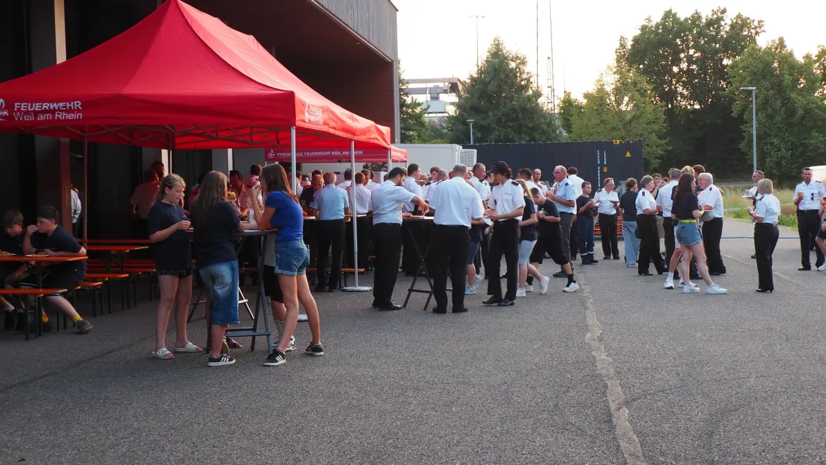 Nach der Versammlung lud die Wieler Wehr zum internen Sommerfest.
