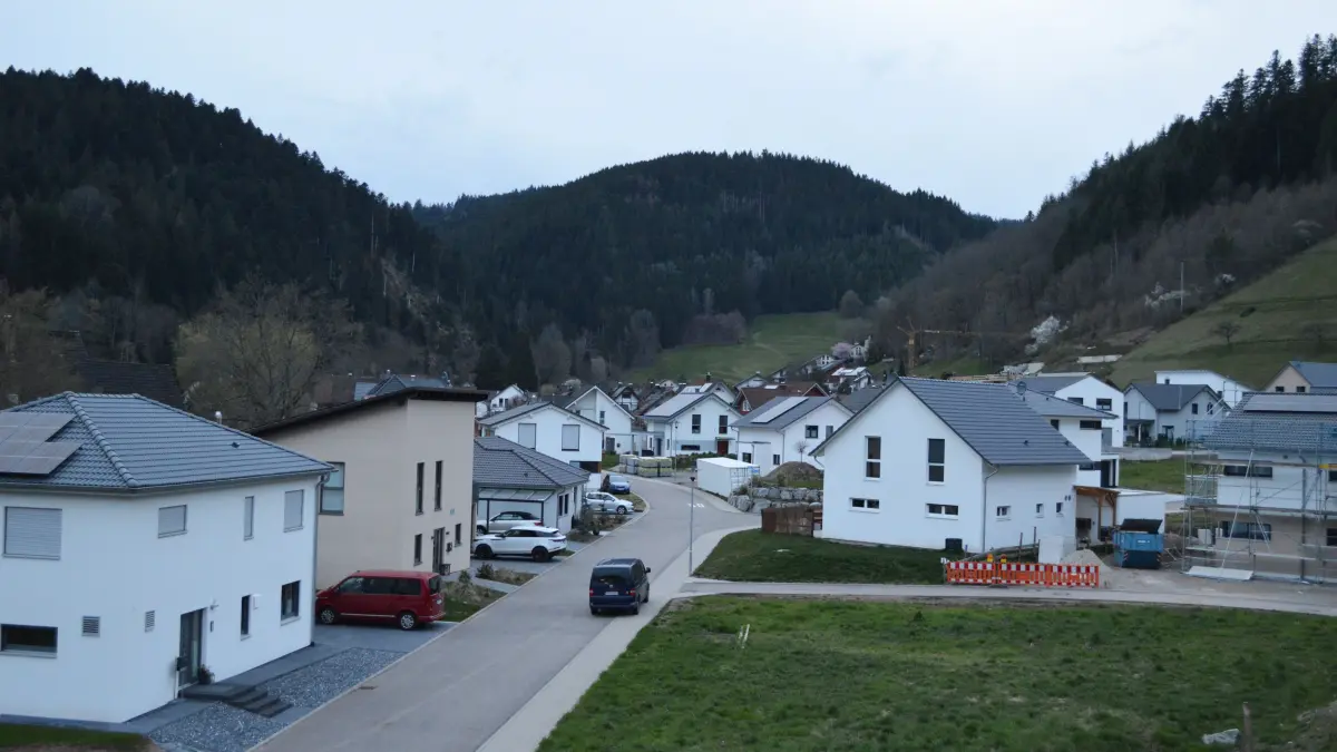 Im Wohnbaugebiet Oberdorf-West wurden die Bauplätze noch nach dem Windhundprinzip (wer zuerst kommt…) vergaben. Künftig wird dies anders sein.