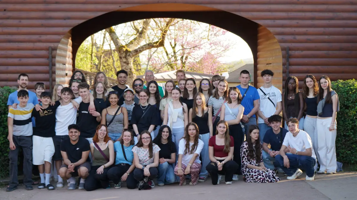 Eine große Gruppe war als Teil ihrer Firmvorbereitung in Taizé in Frankreich und erlebte dort mit Jugendlichen aus vielen weiteren Ländern eine intensive Woche mit Bibelgesprächen, Gebetszeiten, Stille und Gemeinschaft.