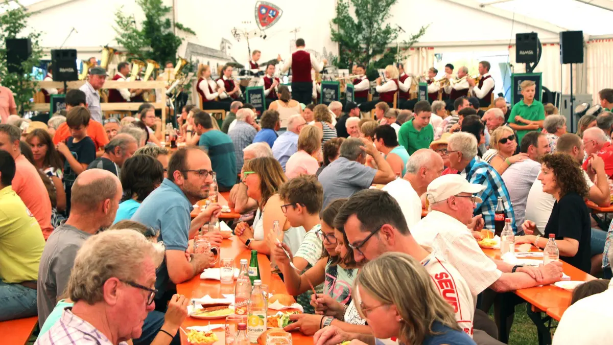 Das Sägefest an der Walzmühle ist ein wahrer Publikumsmagnet.