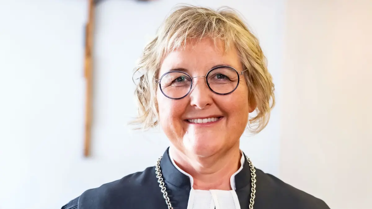 Heike Springhart, Landesbischöfin der Evangelischen Landeskirche in Baden kommt nach Weil am Rhein. Im Friedlinger Mehrgenerationenhaus unterhält sich die Theologin mit Matthias Zeller.