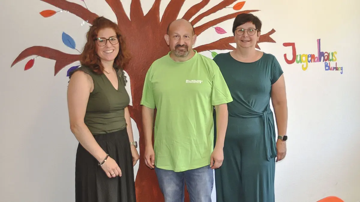 Bei ihnen laufen die Fäden für das städtische Ferienprogramm 2026 zusammen (von links): Nicole Schautzgy, Sasa Hustic und Petra Gehringer.