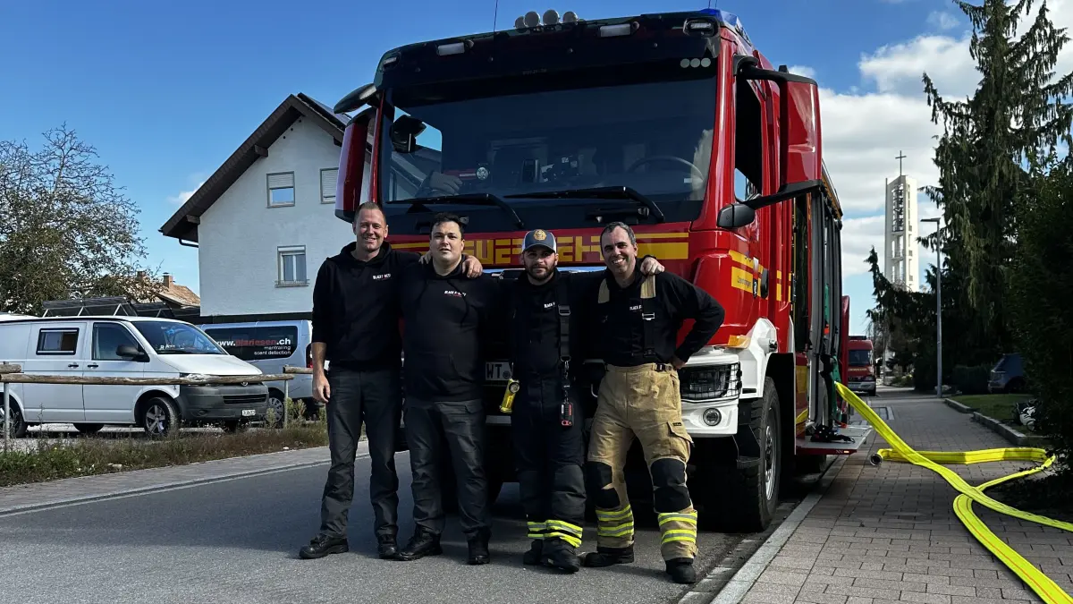 David Brauch aus Heitersheim, Peter Seider, Geatano Lucchese und Thomas Philipp aus Zell (von links) im Wiesental bieten Feuerwehren in Südbaden ein besonderes Training an.