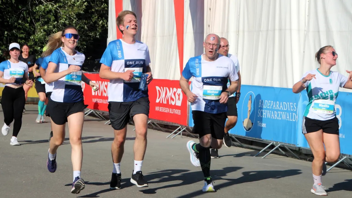 Neuer Rekord beim Firmenlauf: 3500 Teilnehmer gingen in Schwenningen an den Start.