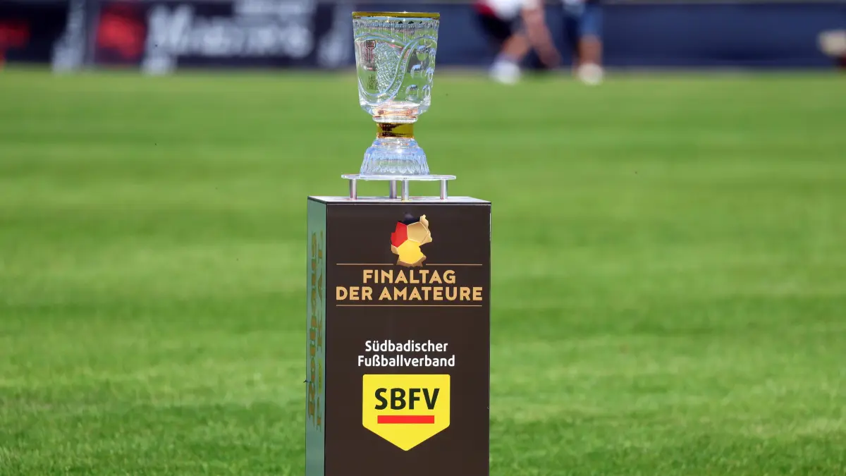 SBFV-Pokalfinale 25/26: Bahlinger SC FC 08 Villingen Der SBFV-Pokal vor dem SBFV-Pokalfinale 25/26: Bahlinger SC - FC 08 Villingen LicenseRM 25126441 Copyright: xZoonar.com/JoachimxHahnex 25126441