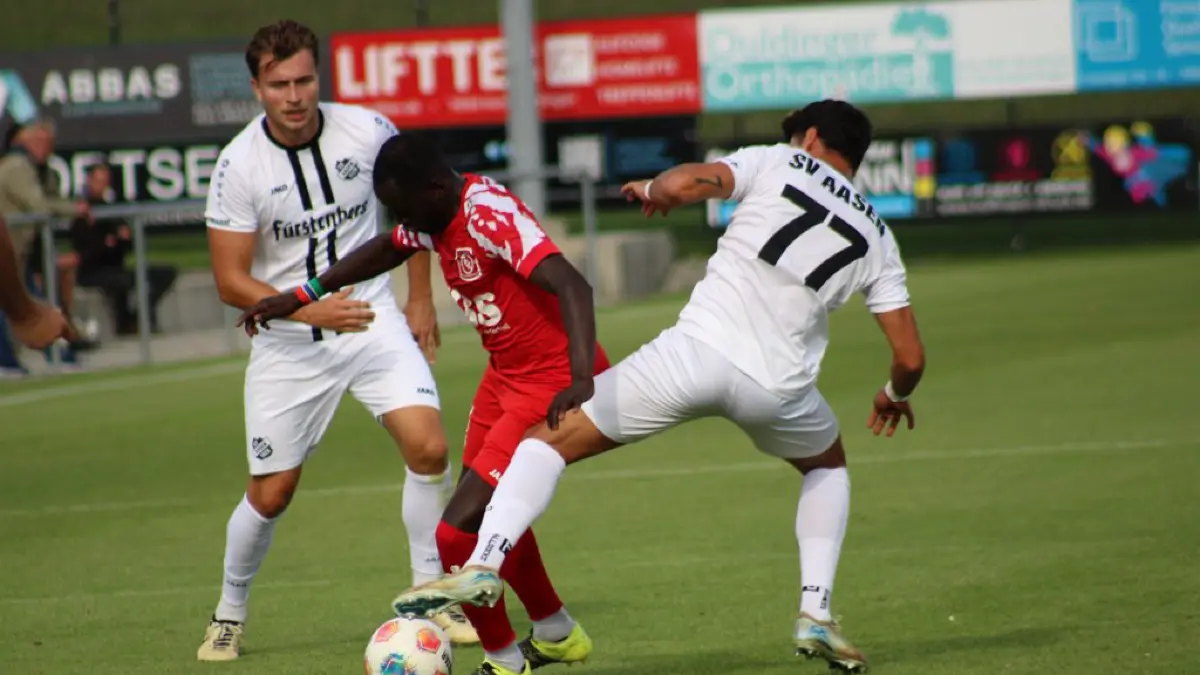 SV Aasen und FC Königsfedl
