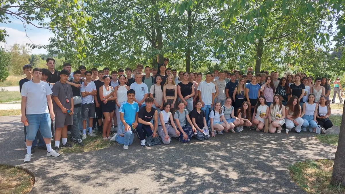 Bild: Jahrgangsstufe 9 der Erhard-Junghans-Schule Schramberg