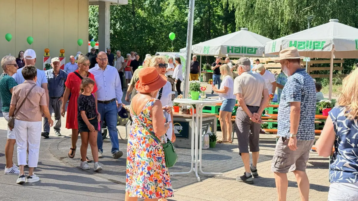 Das Interesse am Baustellenfest am Neckar war groß.