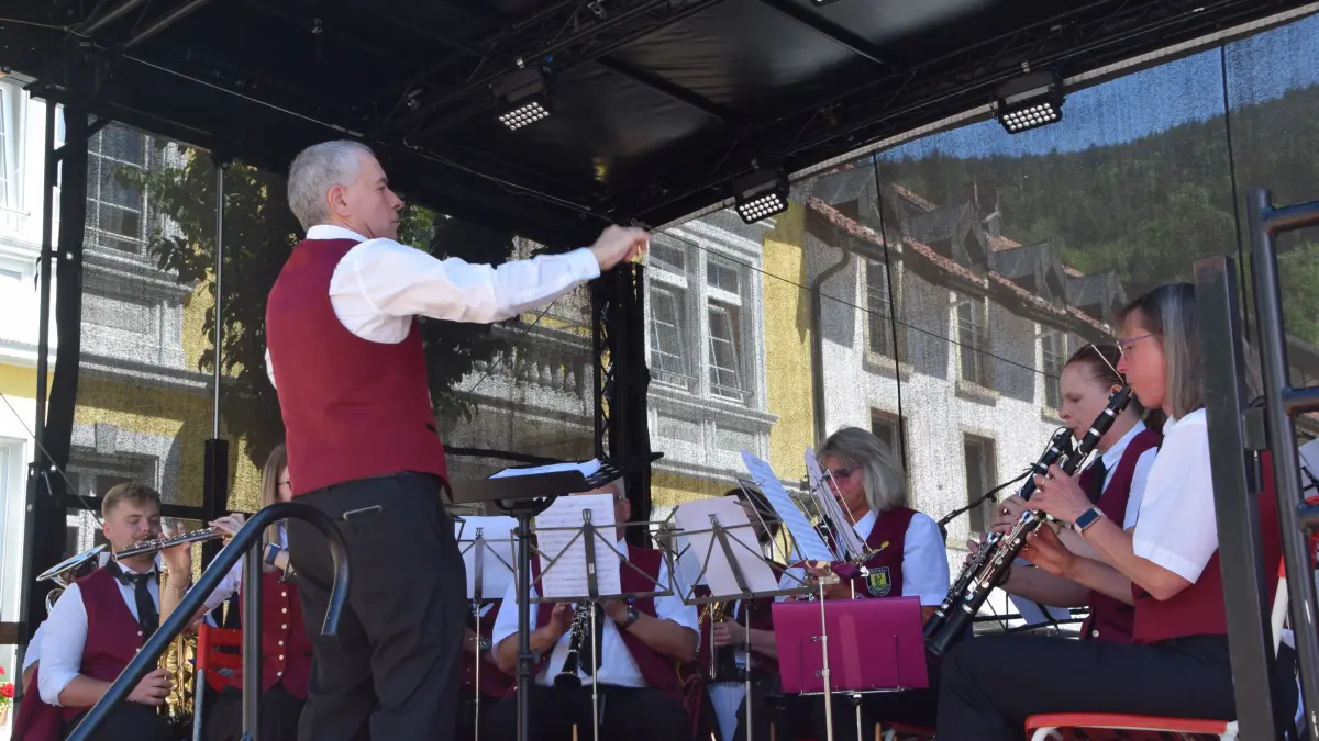 Die Stadtmusik Todtnau spielte am Samstag zum Festbeginn auf.