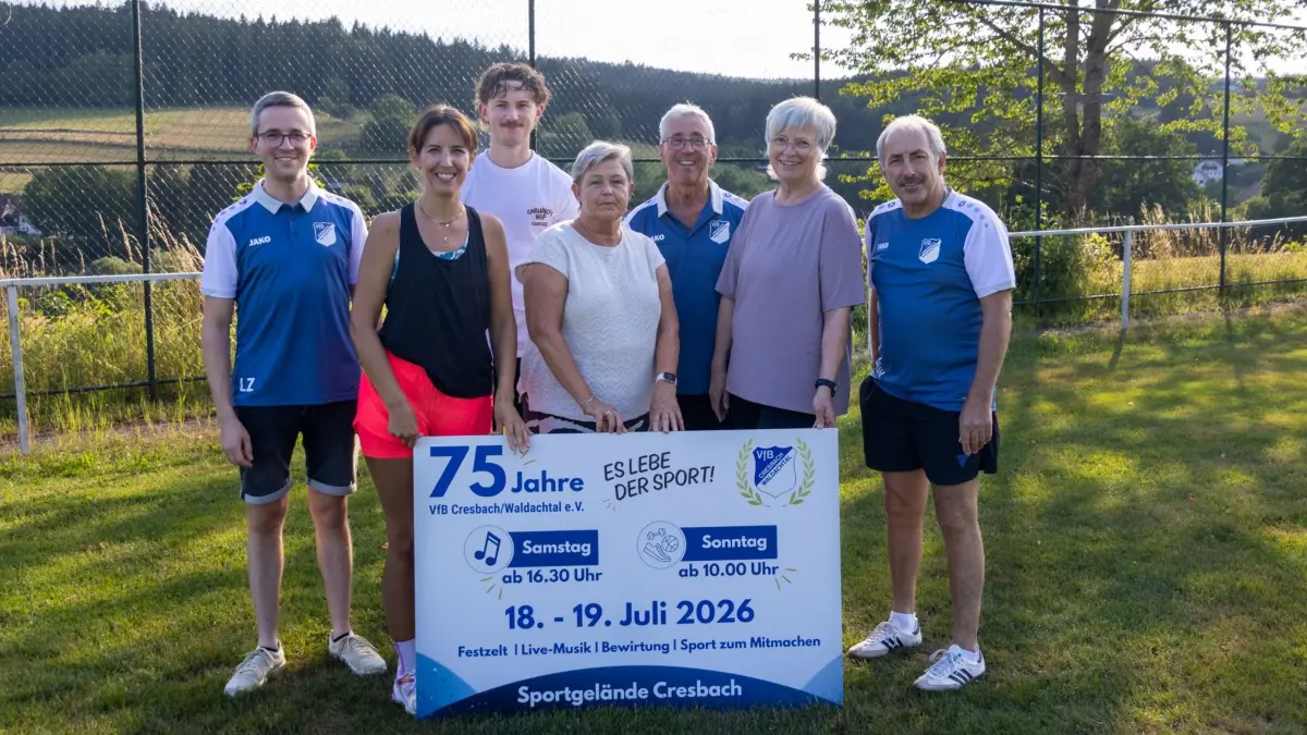 Ein Teil des rund 20-köpfigen Organisationsteams des VfB Cresbach/Waldachtal bereitet derzeit mit viel Engagement das Jubiläumswochenende zum 75-jährigen Bestehen des Vereins vor.