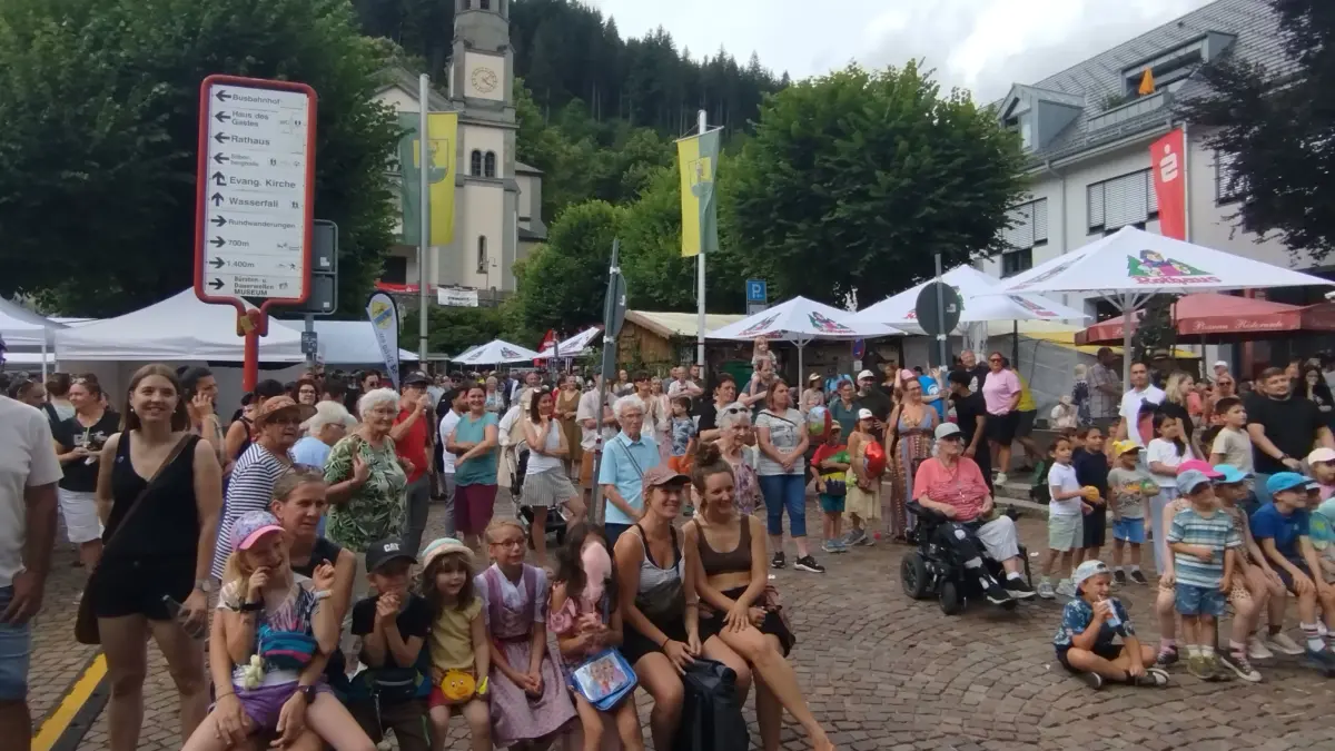 Richtig viel los war auf dem Todtnauer Marktplatz am Sonntagnachmittag.