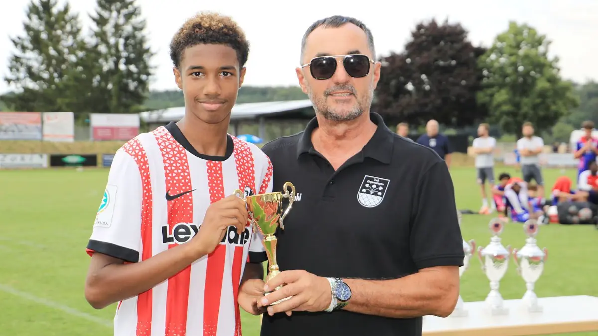 Zum Player of the Match des Finalspiels wurde Freiburgs Stefanos Abubakari, gewählt.