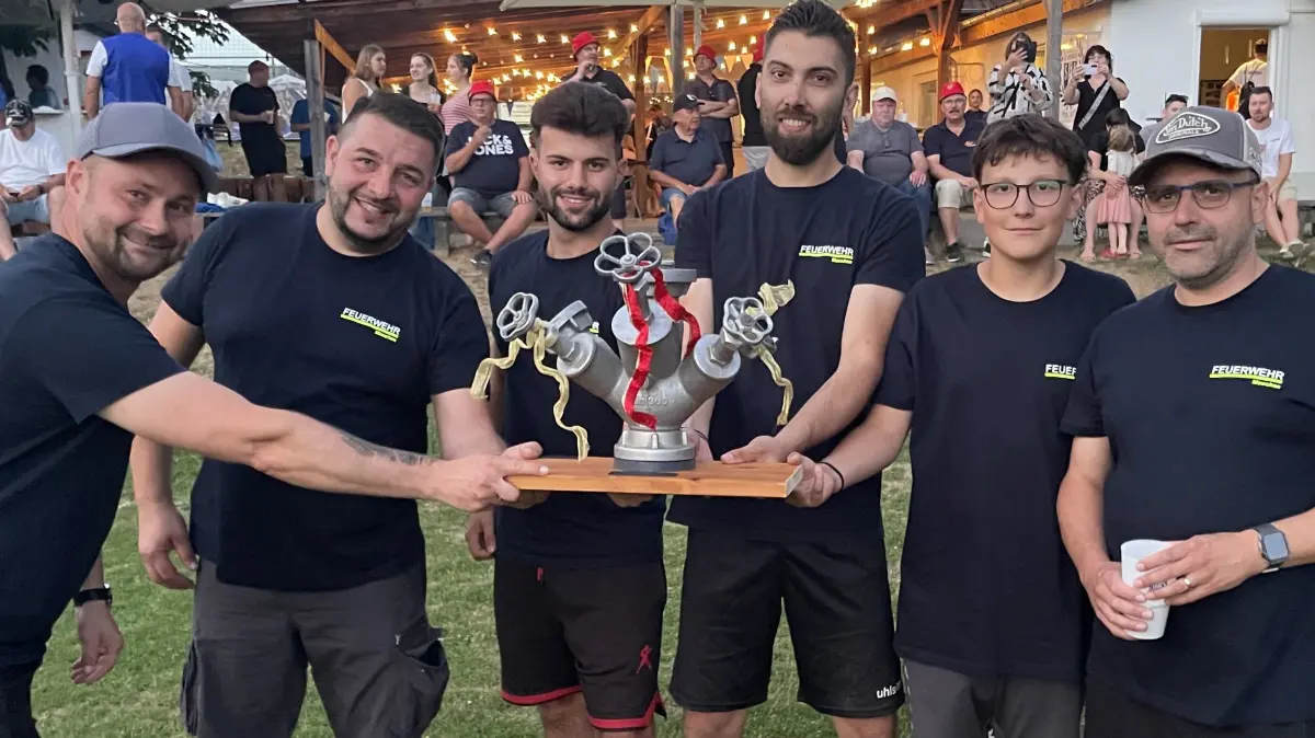 Auch die Feuerwehr Mauchen sicherte sich einen Pokal.