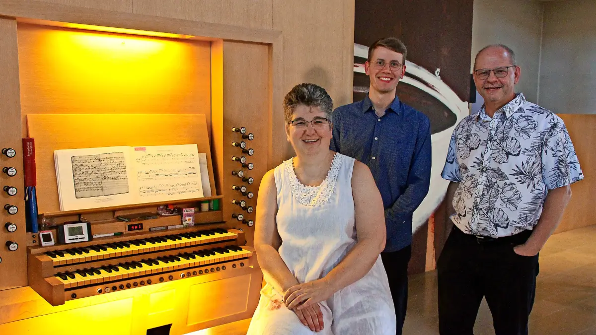 Haben an der Göckel-Orgel Können bewiesen: die Organisten Justus Kirstein (Mitte), Susanne Moßmann und Frank Spegler