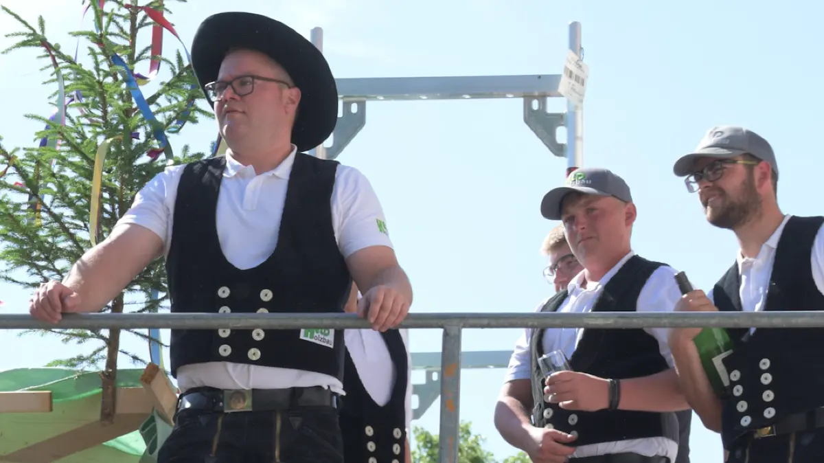 Im Juni wurde Richtfest gefeiert. Schon bald sollen die neuen Büros sowie das Trauercafé fertig sein.