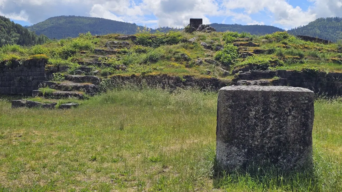 Beim Schlageter-Denkmal wollen drei Schönauer Fasnachtsvereine ihr Jubiläum feiern - das Landratsamt ist aber dagegen.