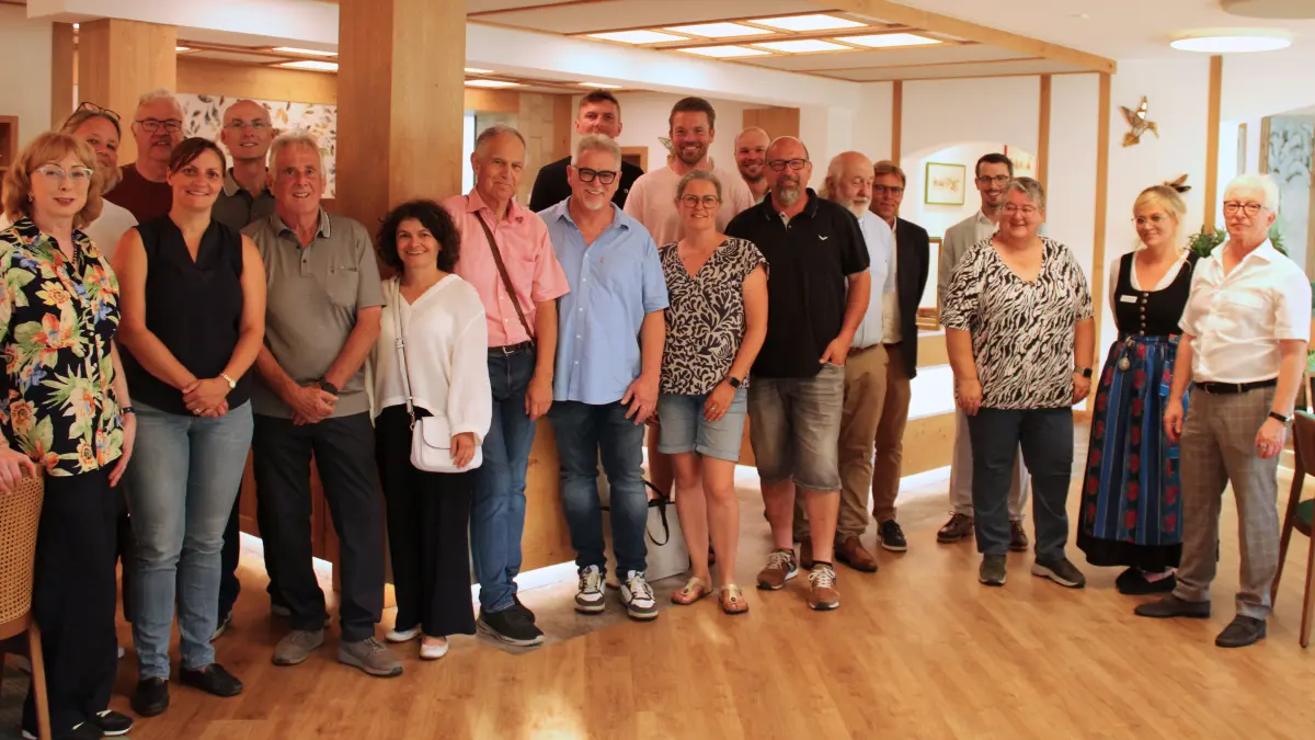 Der Gemeinderat Waldachtal zu Besuch im Zauberwald Vital.