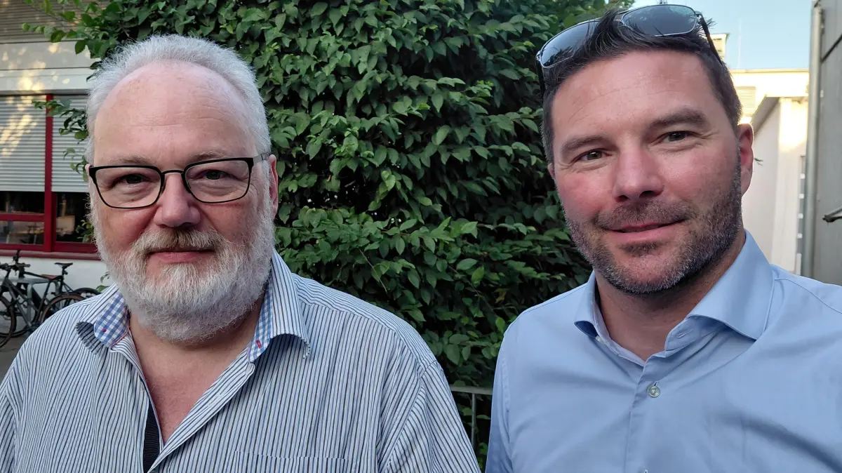 Wechsel im Gemeinderat Efringen-Kirchen: Florian Hanke (rechts) scheidet aus dem Gremium aus, Markus Britsche rückt für ihn nach.
