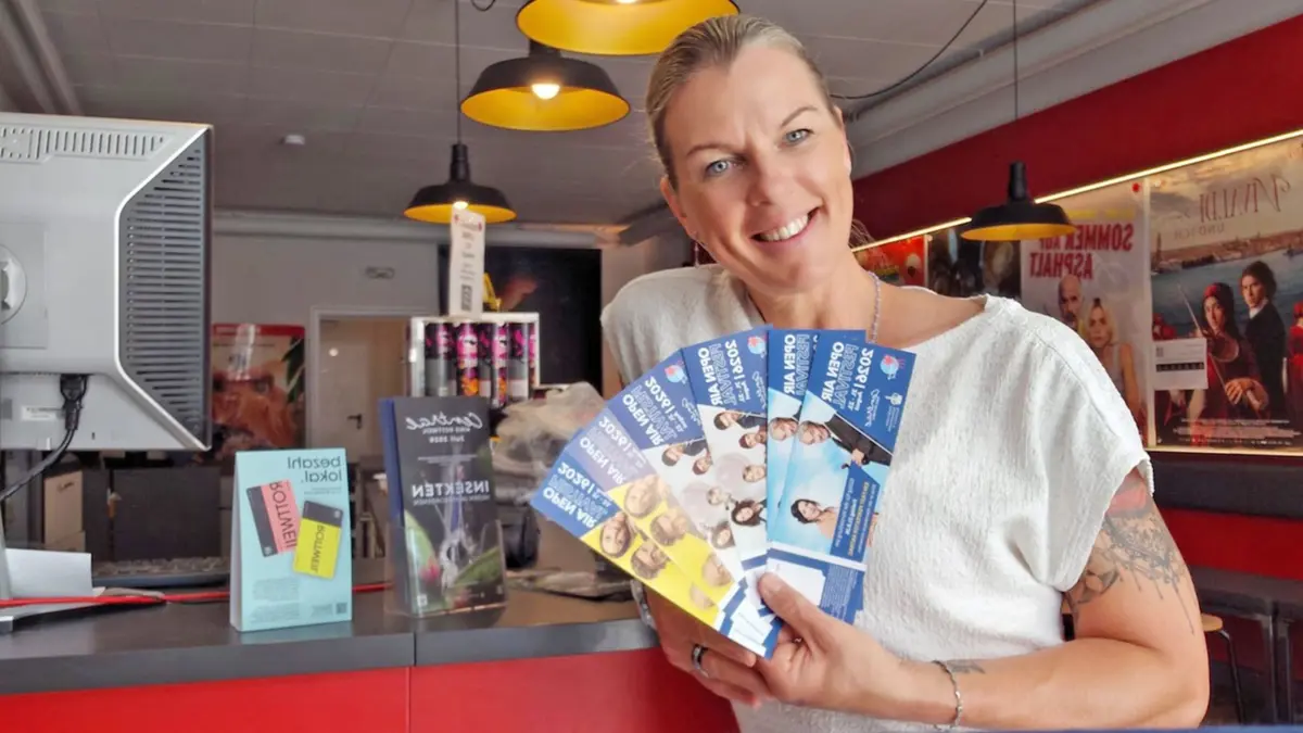 Bildunterschrift: Der Ticketvorverkauf für das Kino-Open-Air am Bohrhaus läuft. Kinochefin Yvonne Saier freut sich auf viele Interessierte.