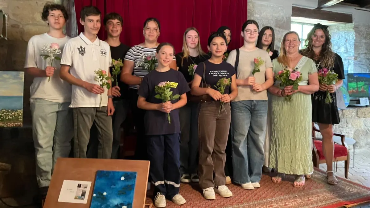 Über mehrere Wochen hinweg arbeiteten die Schülerinnen und Schüler mit großem Engagement und viel Leidenschaft an ihren Werken.