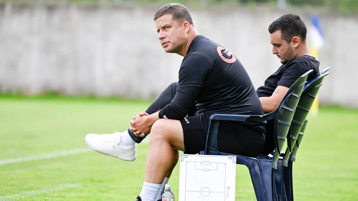 Steffen Breinlinger (hier noch auf der Trainerbank des FC 08 Villingen) möchte mit der SG Empfingen Großes erreichen.