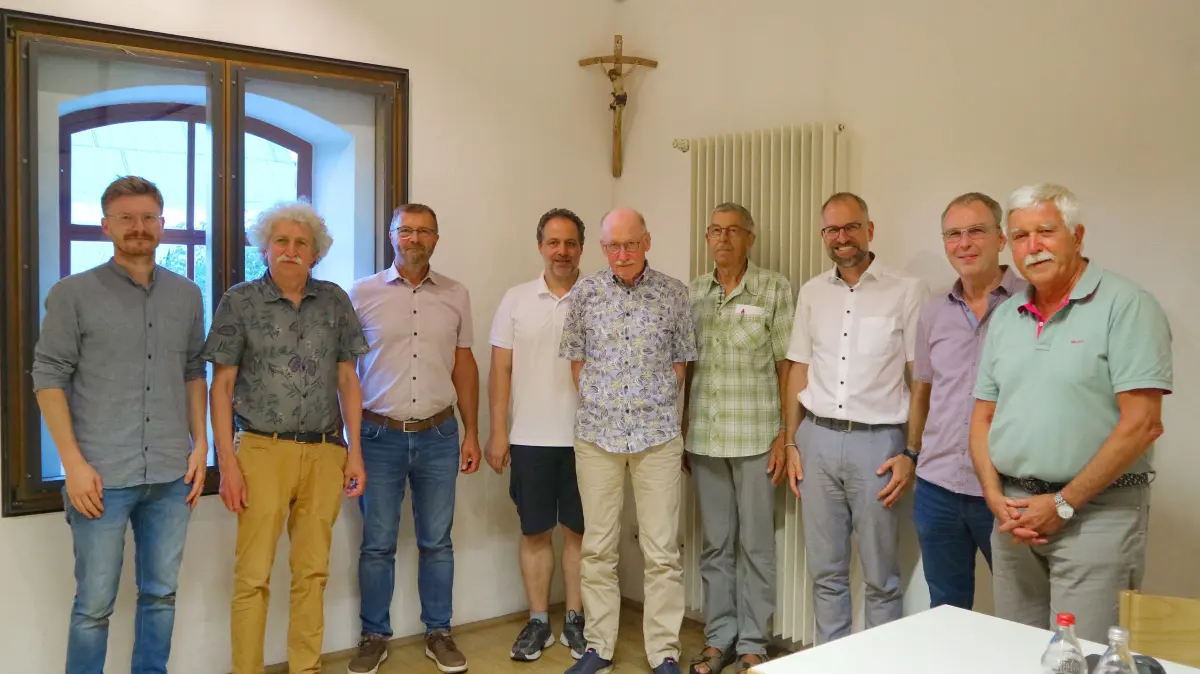 Vorstand und Aufsichtsrat der BED v.l.: Florian Schumpp, Dietmar Maurer, Robert Mauerlechner, Thomas Zöphel, Hubert Holl, Rudolf Hettich, Harald Bucher und Paul Hengstler.