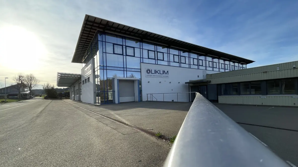 Das Gebäude an der Mühlbachstraße in Peterzell, in dem die FES 360 smart manufacturing GmbH produzierte, stehen nun leer. Doch das Insolvenzverfahren läuft noch.