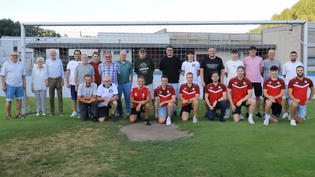 Der Vorstand des FC Horb ehrte die Jubilare.