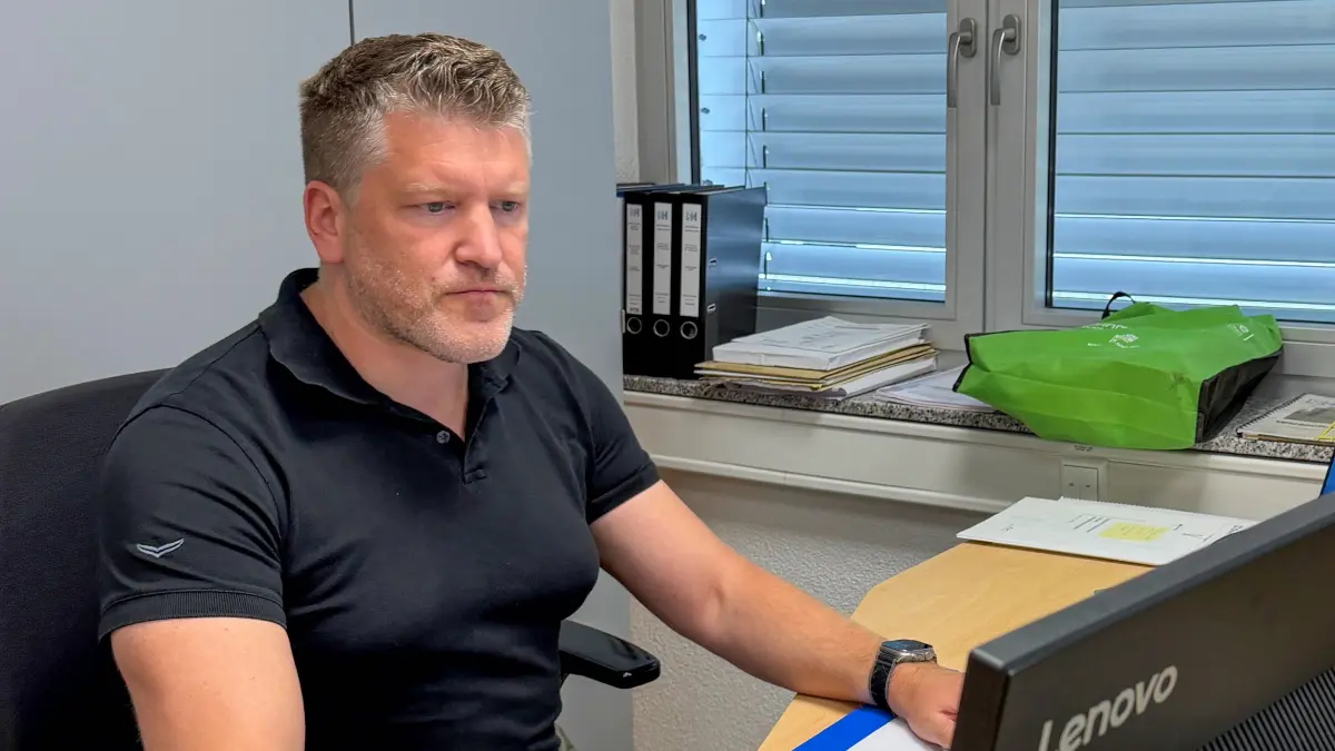 Christian Berger ist der technische Betriebsführer der Hohenberggruppe. Er hofft sehr auf einen ausgiebigen Regen, damit sich die natürlichen Wasserspeicher im Bära- und Donautal wieder auffüllen.