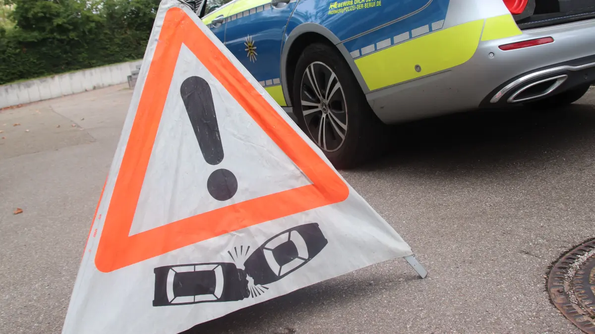 Auf der A5 bei Neuenburg hat sich ein Auffahrunfall ereignet.