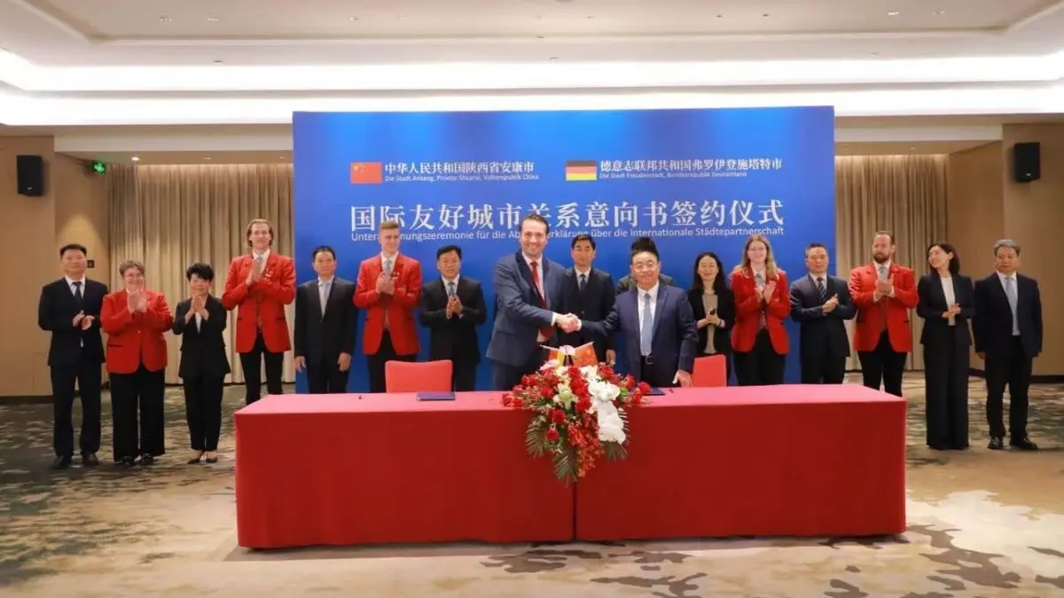 OB Adrian Sonder in China