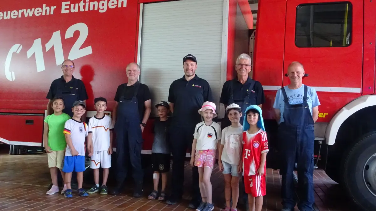 Auch die Vorschulkinder aus dem Kindergarten Fantandu freuten sich über den Besuch bei der Feuerwehr.