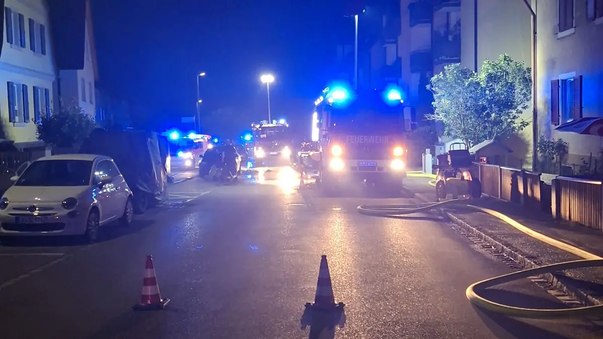 Rund 60 Einsatzkräfte rückten am Freitagmorgen in Kandern aus.