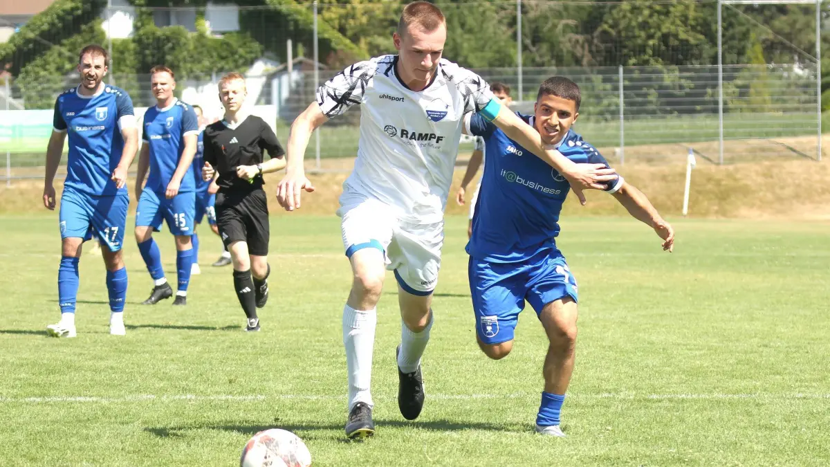 Der SV Seedorf um Kapitän Marvin Roth ließ es gegen den FV Möhringen gleich mal krachen.