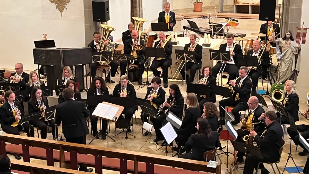 Die Musikkapelle Eutingen beim Kirchenkonzert 2023. (Archivfoto)