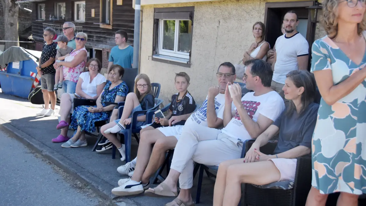 Großer Festumzug beim Jubiläum 100 Jahre MV Flözlingen.