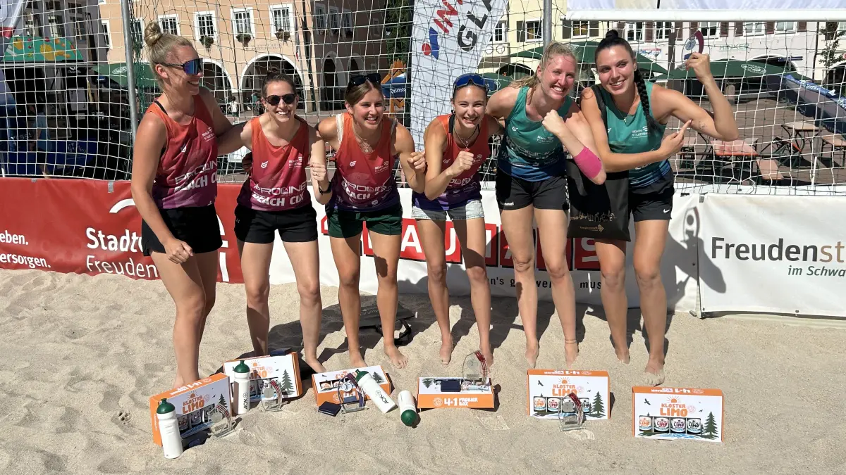 Die Freude war den erfoglreichen Frauenteams anzusehen.