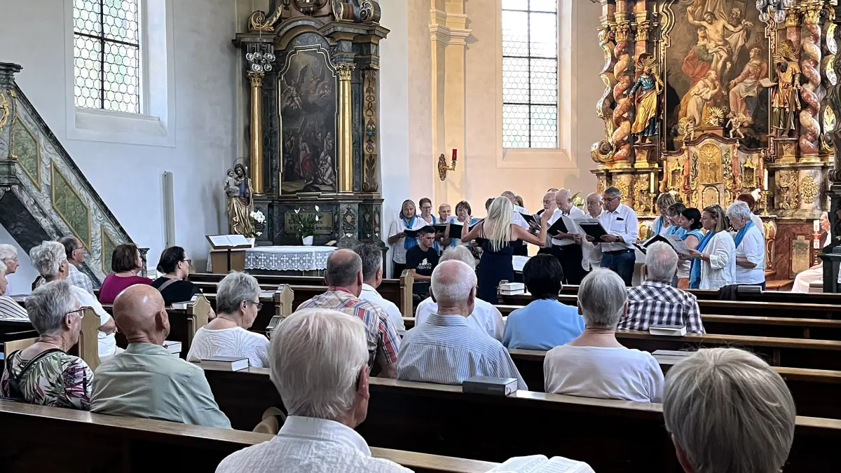Der Mia-Chor aus Ahldorf umrahmte das Sommerfest und das Friedensgebet am Wallfahrtsort Heiligenbronn musikalisch.
