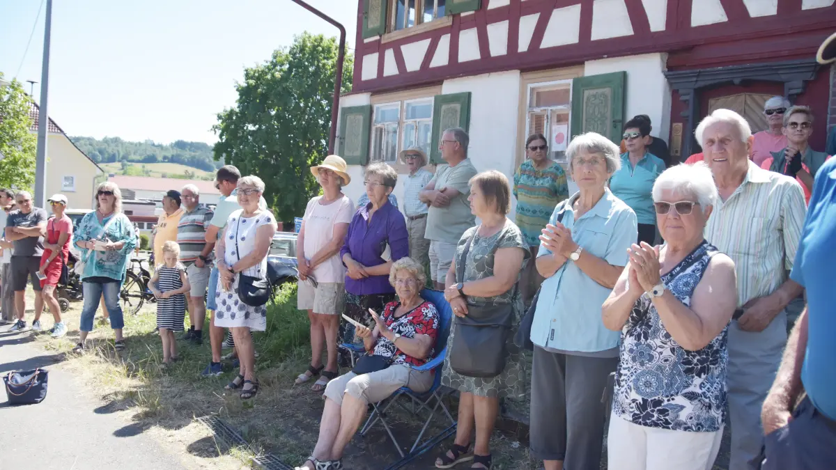 Großer Festumzug beim Jubiläum 100 Jahre MV Flözlingen.