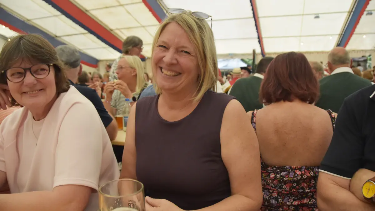 Großer Festumzug beim Jubiläum 100 Jahre MV Flözlingen.