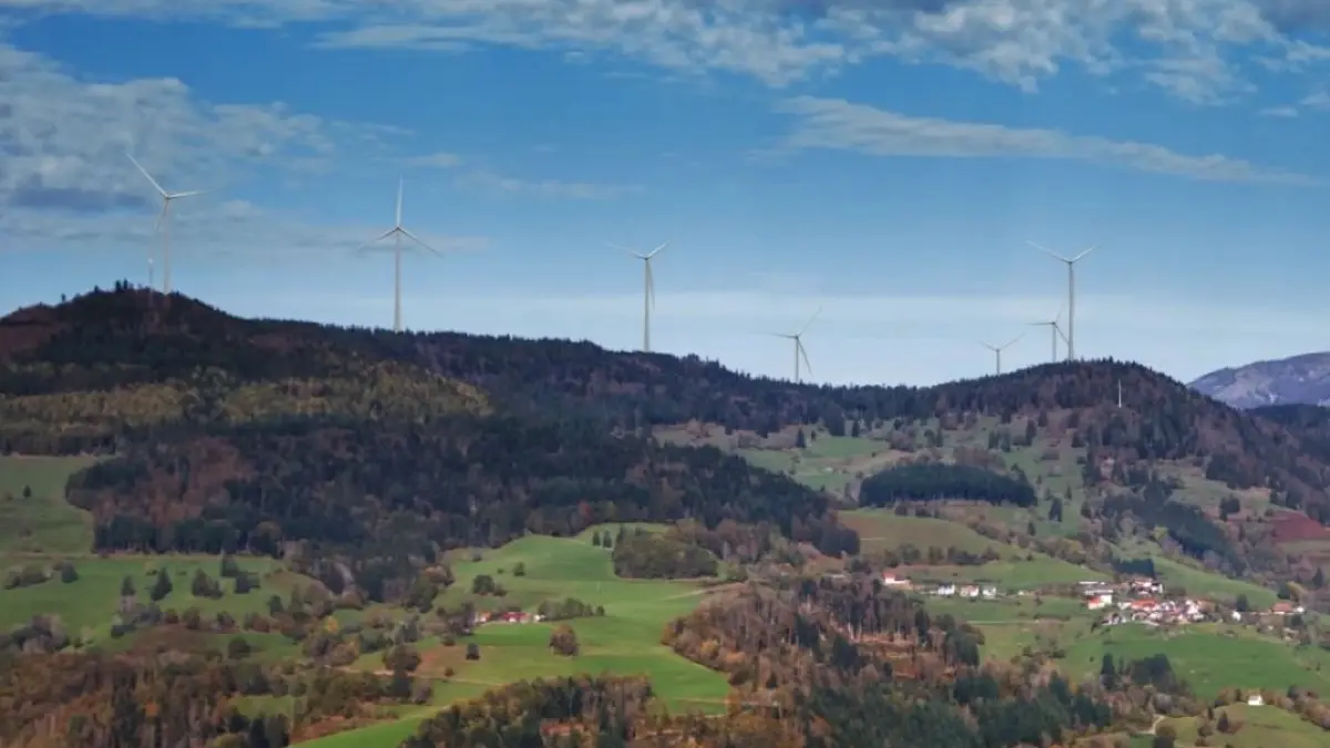 So soll laut Simulation der geplante Windpark auf der Hohen Möhr aussehen.