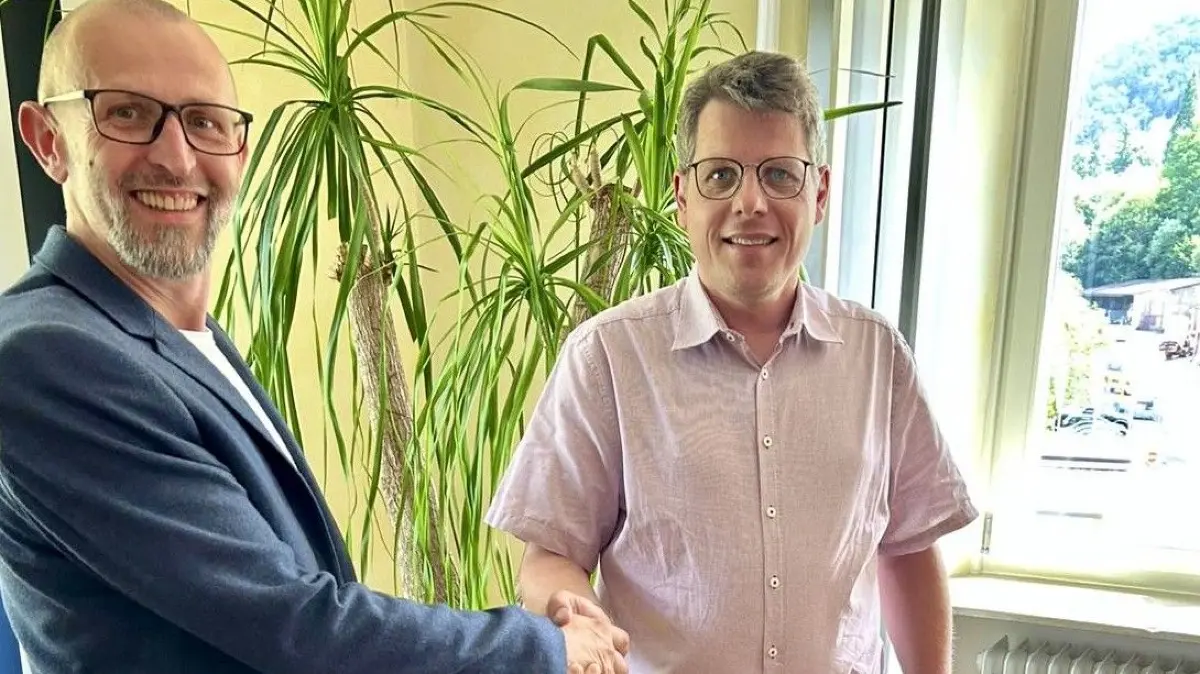 Landtagsabgeordneter Artur Eichin (links) informierte sich bei Bürgermeister Matthias Winter über aktuelle Projekte, wirtschaftliche Entwicklungen und kommunale Herausforderungen in Oberndorf am Neckar.