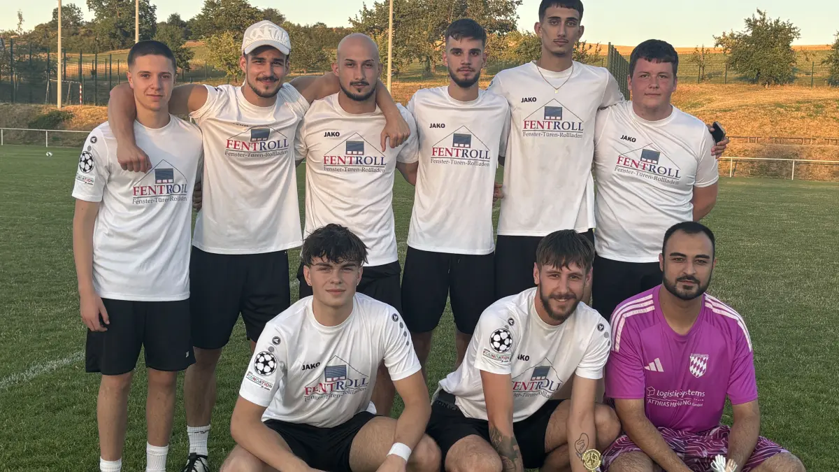 Die Mannschaft Fentroll gewann das Firmen- und Vereinsturnier beim TSV-Sportwochenende in Haiterbach.