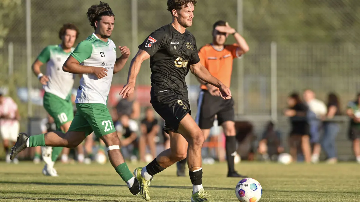 08-Rückkehrer Dominik Emminger (rechts) hat viel in der Runde 2026/27 vor.