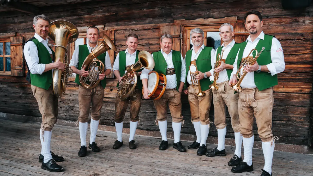 Die „Innsbrucker Böhmische“ spielen am Samstagabend im Festzelt in Brandenberg.