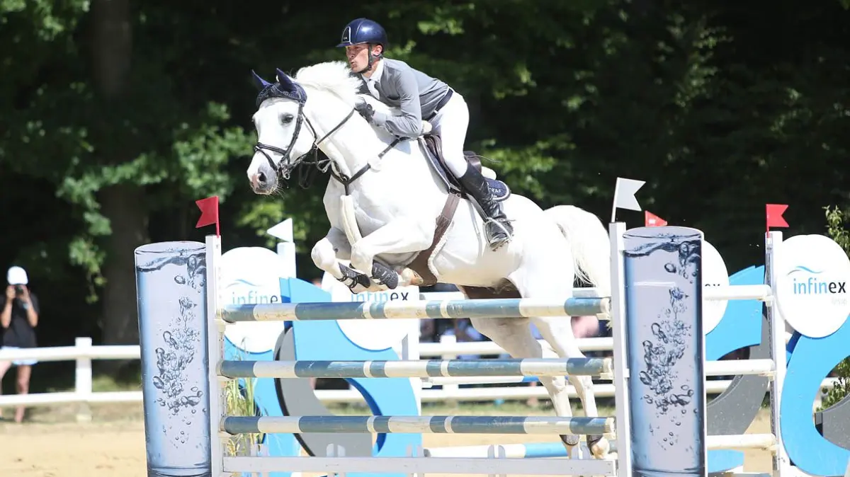 Auf dem Hirschhof werden beim Springturnier auch Lokalmatadoren wie Nico Leber an den Start gehen.