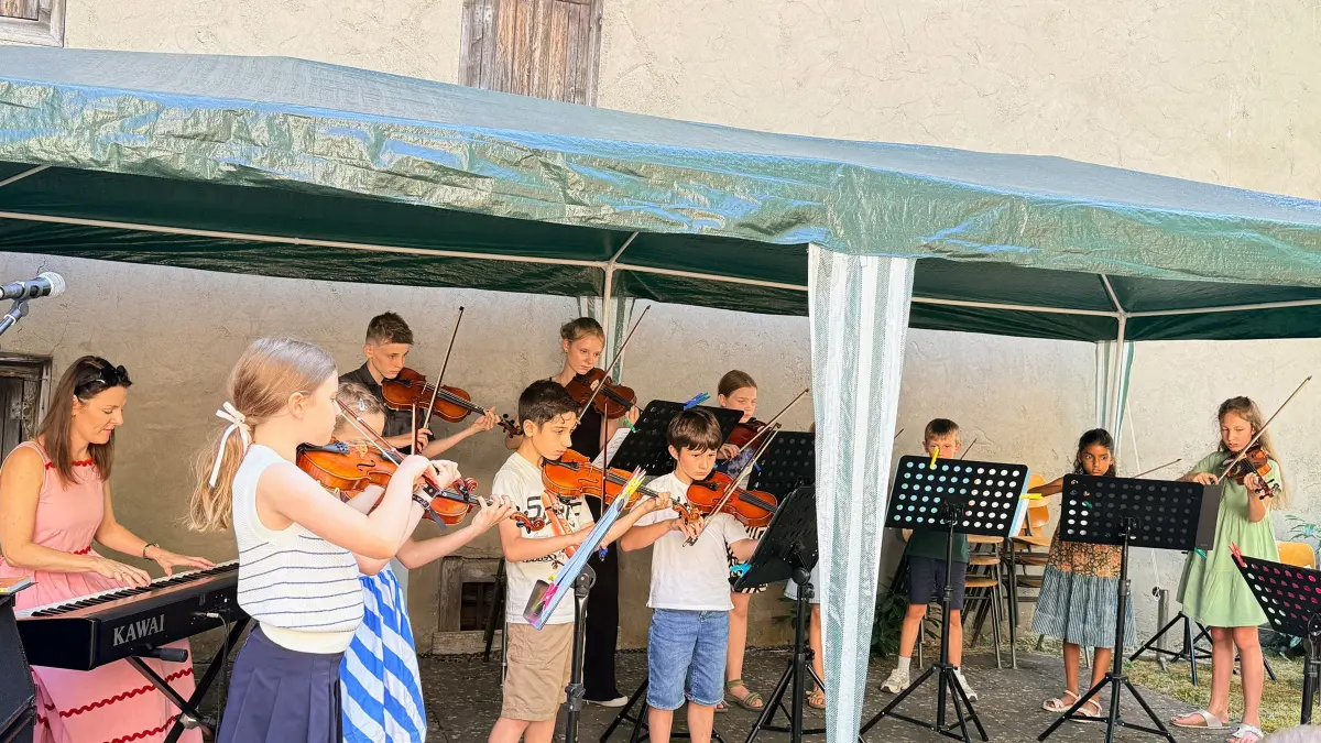 Auch das Streichensemble Piccolini unter Leitung von Anna Tkatchouk zeigte sein Können.