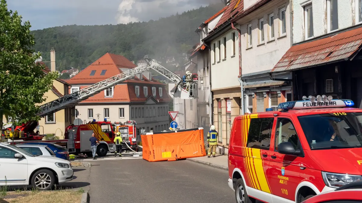 Ein Großeinsatz in der Ebinger Innenstadt beschäftigte die Feuerwehr am Donnerstagg über mehrere Stunden.