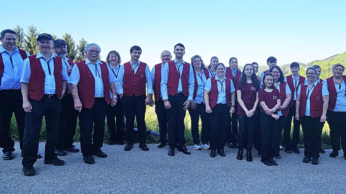 Die Musiker des Blasorchesters „Edelweiß“ Malsburg-Marzell laden zum Sommerfest ein.